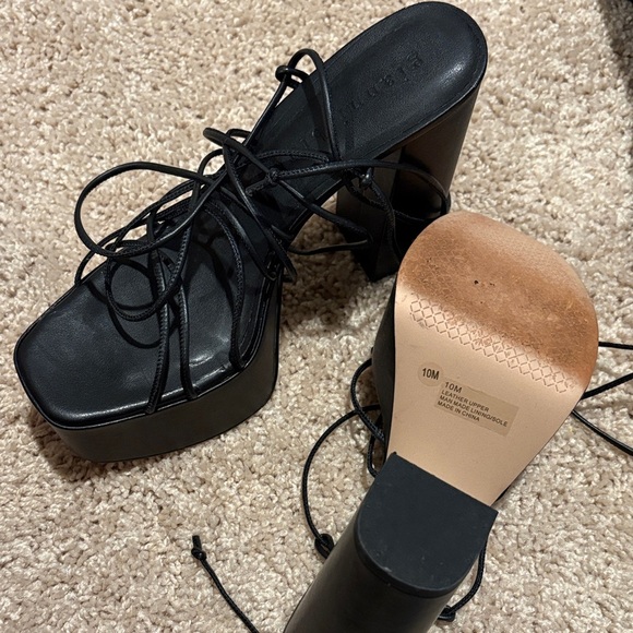 Gianni Bini Black Platform Lace-Up Sandals - Picture 4 of 4